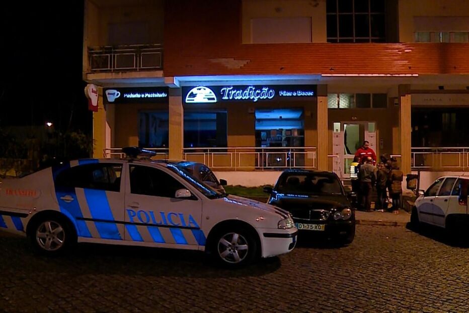 Corpo da vítima mortal foi retirado de madrugada pelos bombeiros