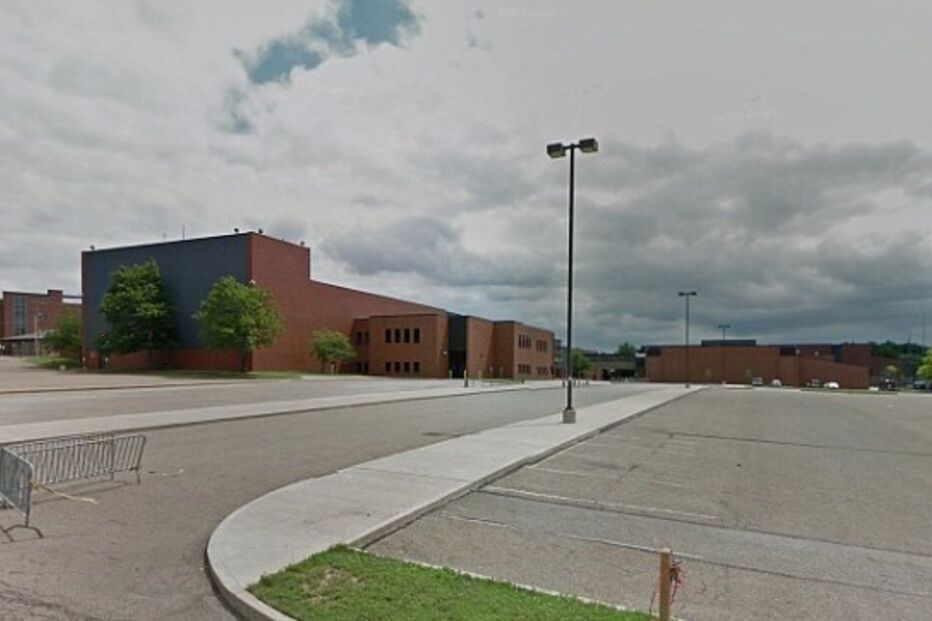 Tiffany M. Eichler, alunos, professora, sexo