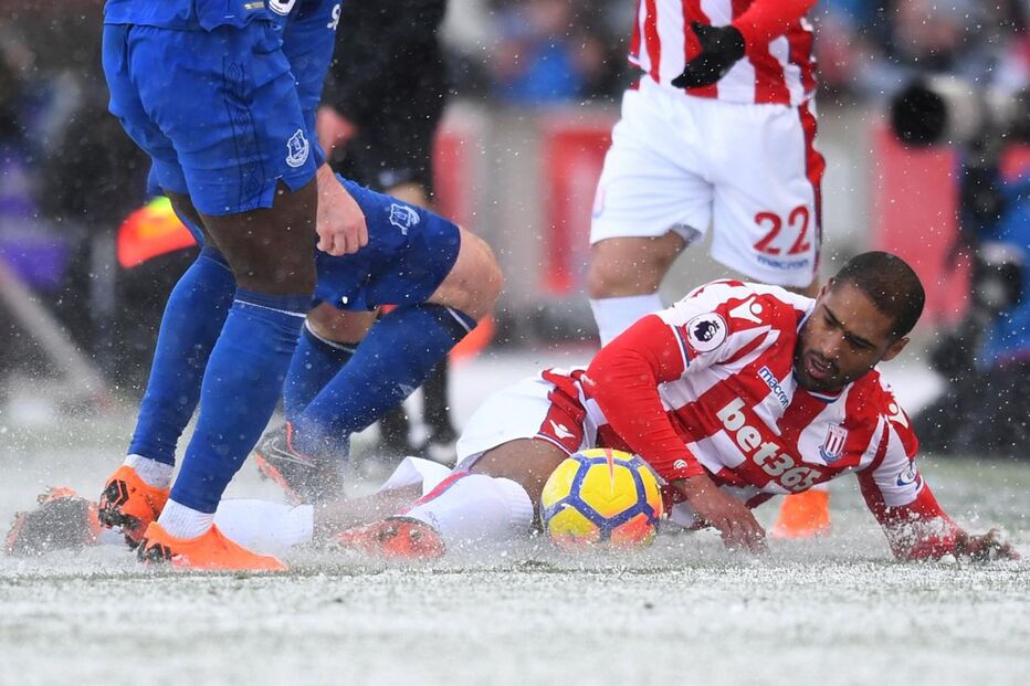 Equipas britânicas jogam na neve