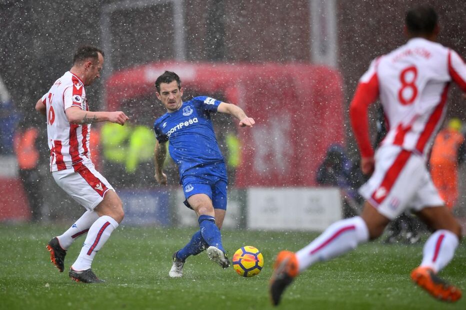 Equipas britânicas jogam na neve