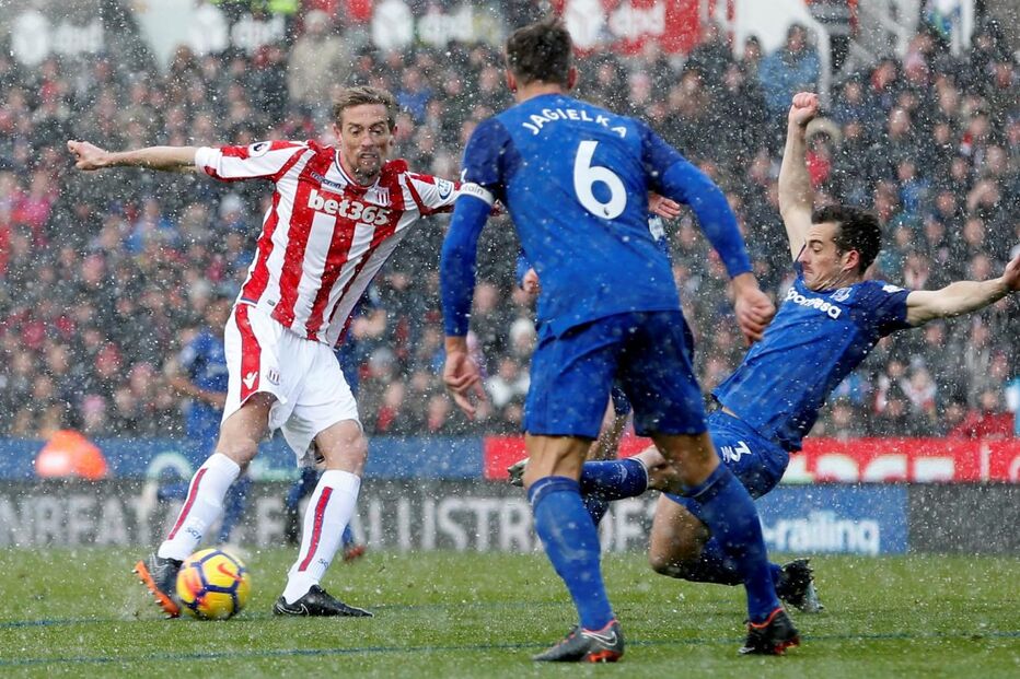 Equipas britânicas jogam na neve