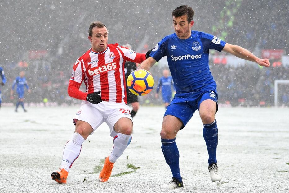 Equipas britânicas jogam na neve
