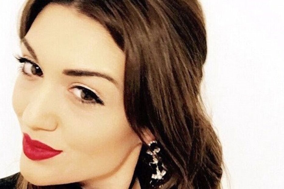 Laura Jane Tait, Twitter, crimes virtuais