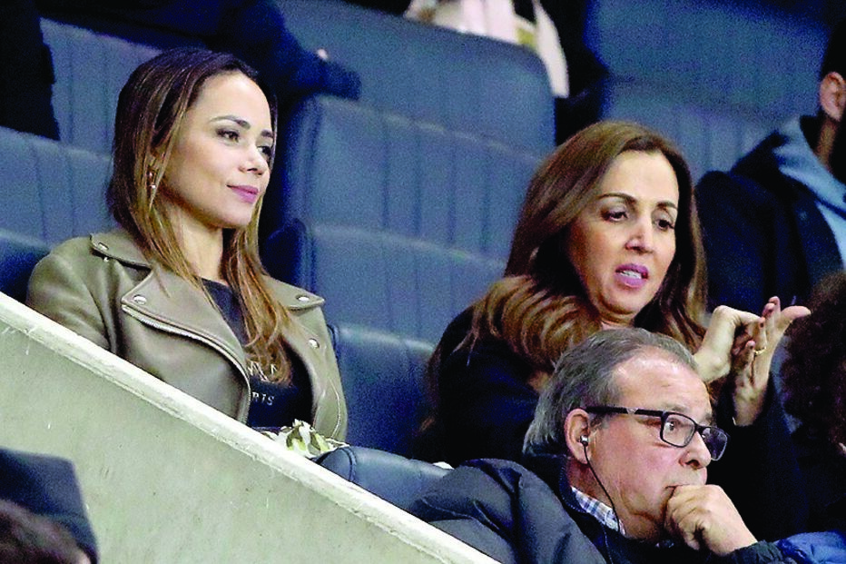 Brasileira ficou sentada em zona VIP do estádio