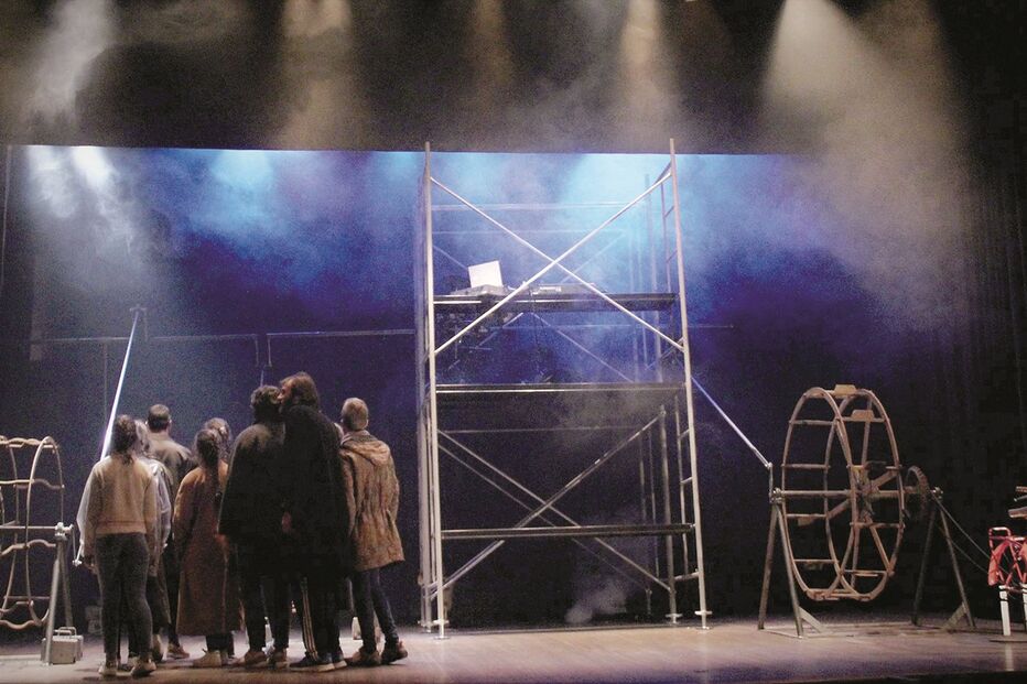 Atores parados: na foto, a peça ‘A Ilha’, encenada por Maria João Luís, uma das signatárias do comunicado