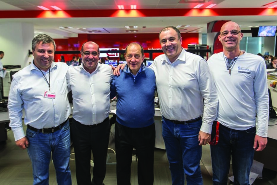 Da esq. para a dir.: Armando Esteves Pereira, diretor-geral editorial-adjunto do CM/CMTV; Octávio Ribeiro, diretor-geral editorial do CM/CMTV; João Vaz, jornalista e comissário para as comemorações do 40º aniversário do CM; Carlos Rodrigues, diretor-executivo do CM e Paulo João Santos, diretor-adjunto do CM   