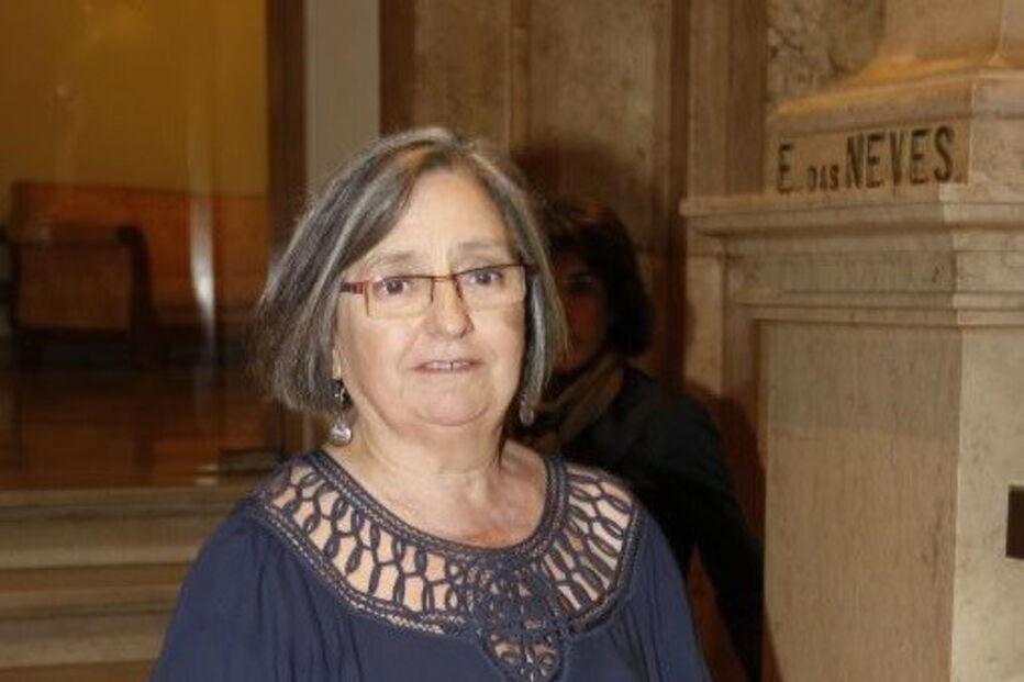 A escritora Alice Vieira