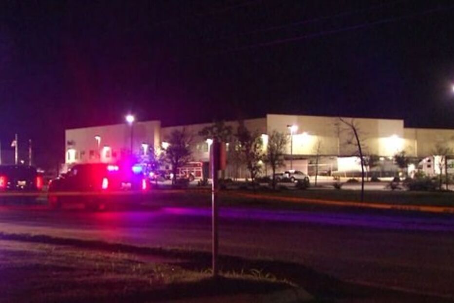 Bomba em centro de distribuição de encomendas no Texas