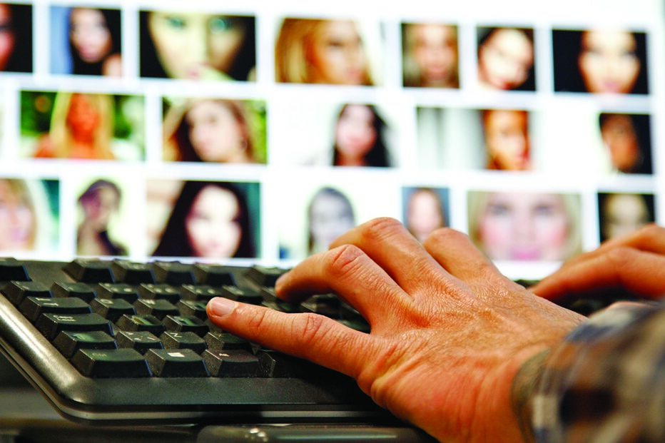 fotos e vídeos íntimos através das redes sociais 