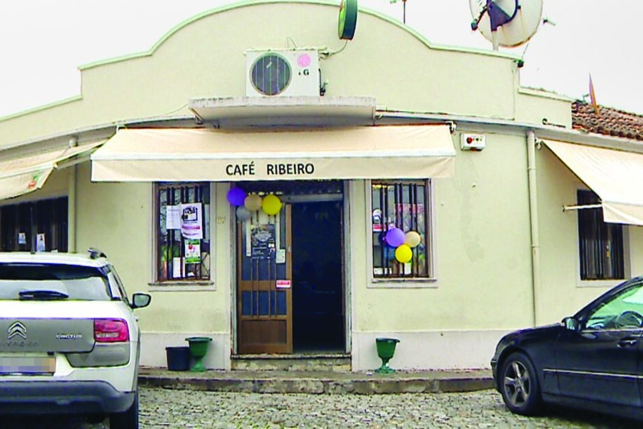 Café Ribeiro, na freguesia de Lousado, onde foi registado o boletim premiado