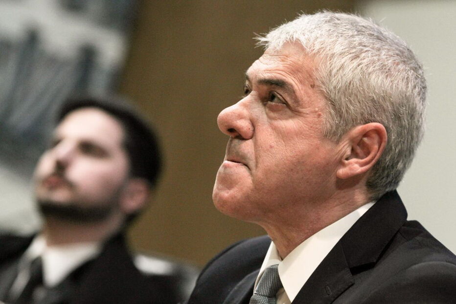 José Sócrates  falou para dezenas de estudantes na Faculdade  de Economia  da Universidade  de Coimbra  sobre a Europa