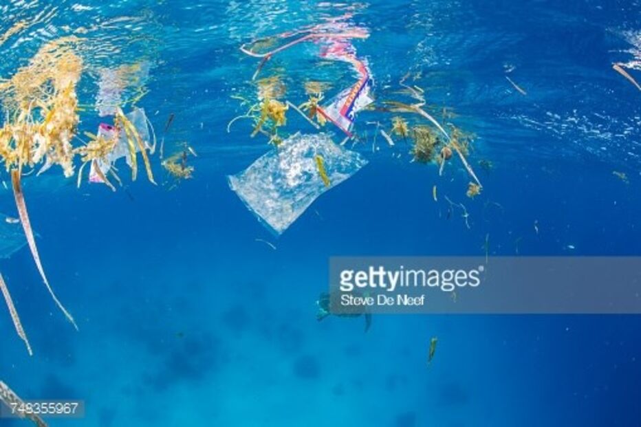 Lixo plástico nos oceanos
