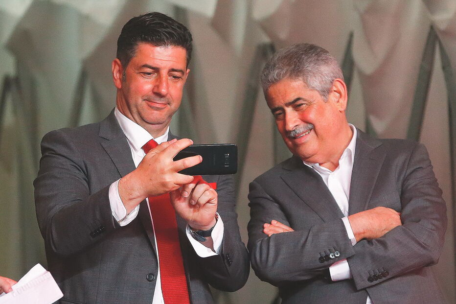Rui Vitória e Luís Filipe Vieira 