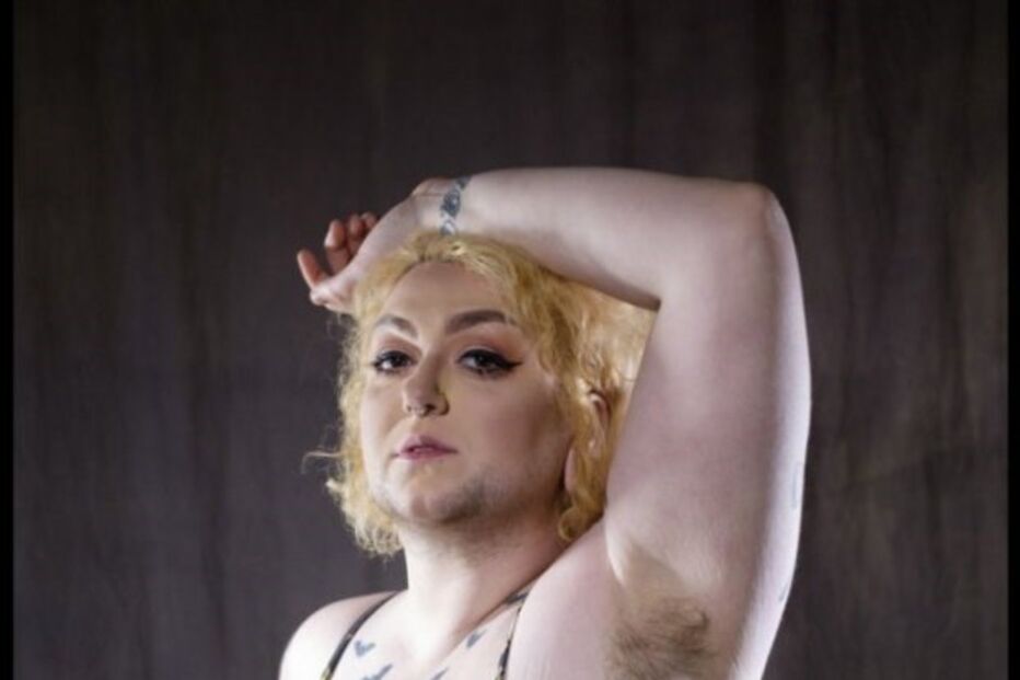 Olivia Qualls, modelo, barba