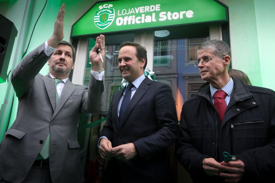 Bruno de Carvalho inaugura loja no dia em que completa cinco anos de mandato