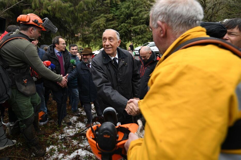 Marcelo Rebelo de Sousa em ação de limpeza de florestas no Gerês