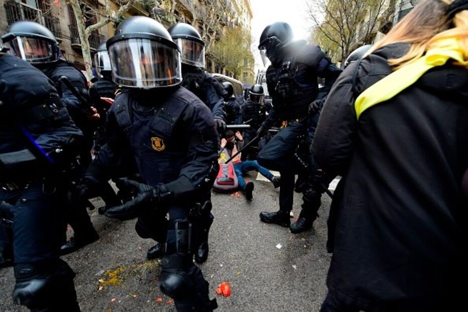 Confrontos em Barcelona