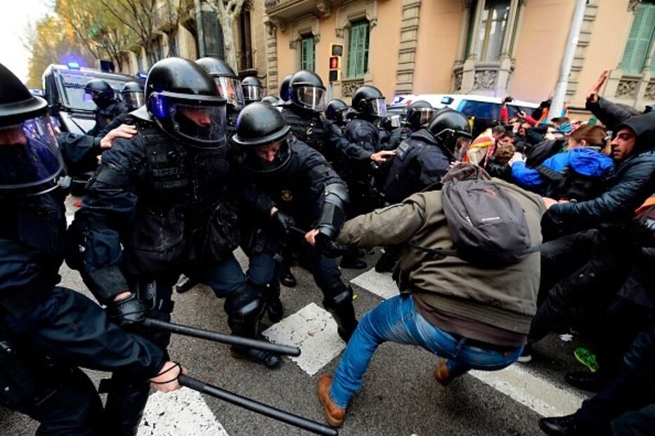 Confrontos em Barcelona
