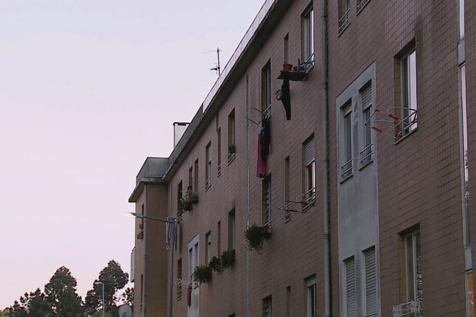 Mulher atingida a tiro pelo filho em Ermesinde