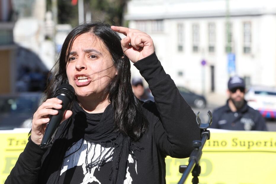 Manifestação de professores e cientistas em São Bento