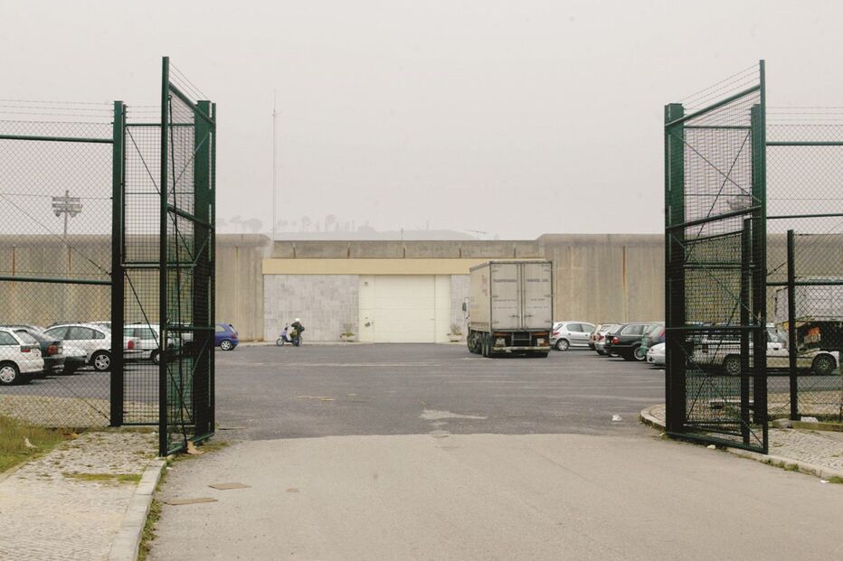 Serviços prisionais confirmam que condenado por sequestro e roubo foi travado na sexta-feira, após corrida no pátio  