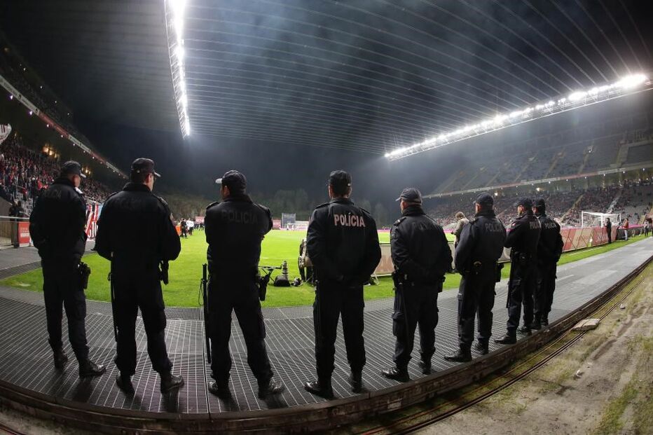 PSP em policiamento de jogo no estádio do Braga