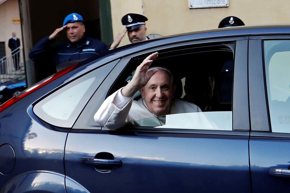 Papa francisco, ritual, pés, detidos, reclusos 