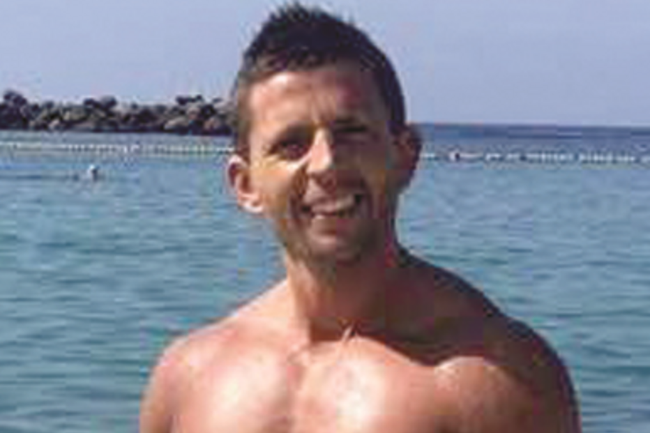 Padre é sex symbol na paróquia