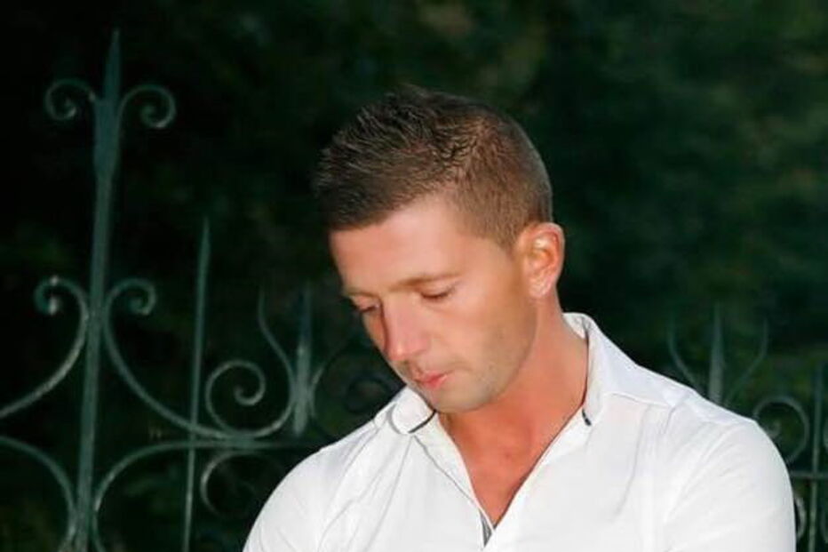 Padre Ricardo Esteves é sex symbol na paróquia