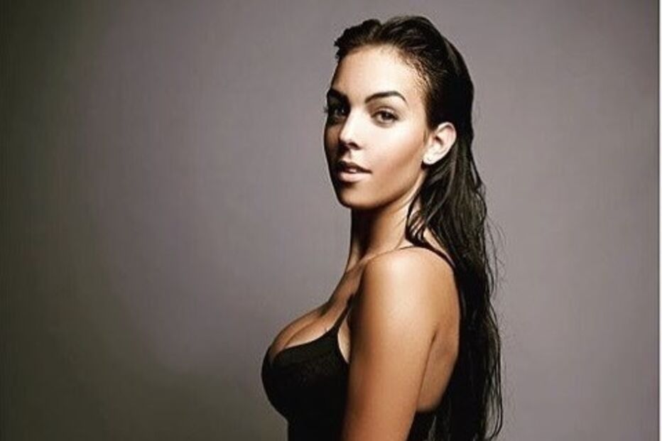 Georgina Rodríguez, de 24 anos, falou sobre a vida com Ronaldo em entrevista 