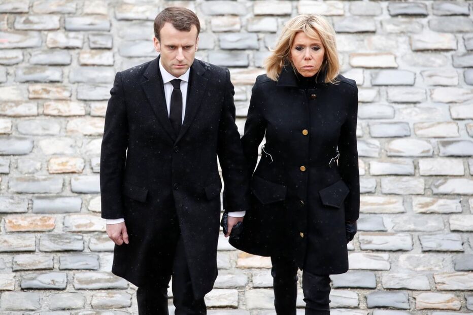 Emmanuel Macron, o Presidente francês, com a mulher, Brigitte