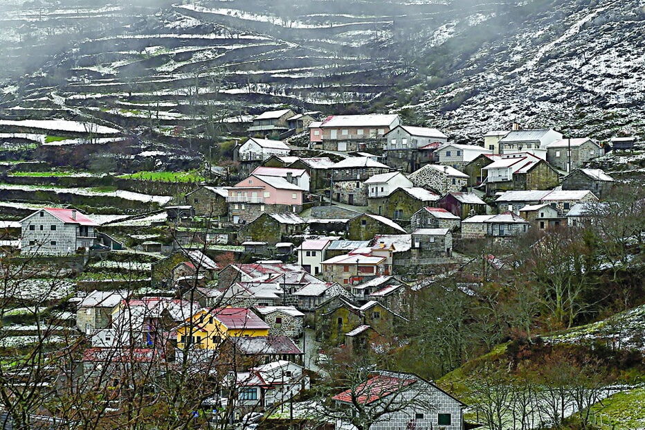 Neve na serra de Montemuro 