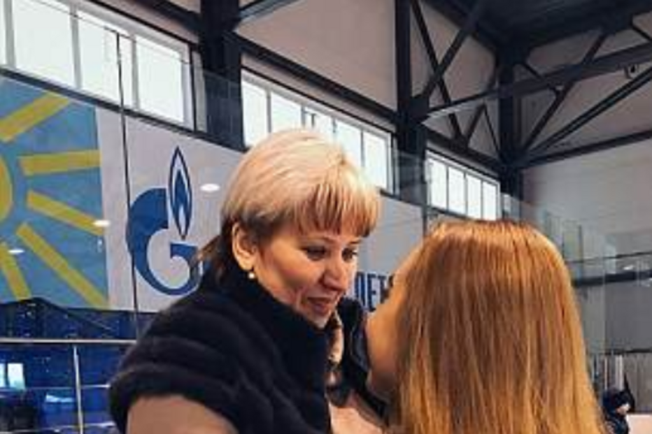 Professora de 41 anos investigada por fazer sexo com aluna menor