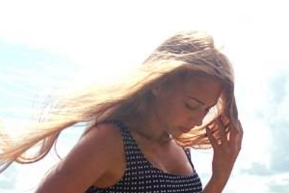 Professora de 41 anos investigada por fazer sexo com aluna menor