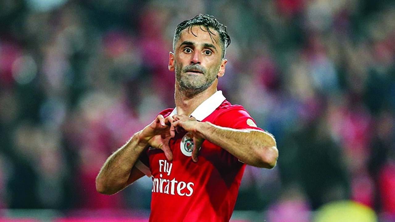 Jonas sobre Arthur Cabral: «Jogar no Benfica não é fácil»