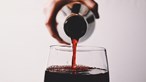 O prazer dos vinhos tintos: tradição, lazer e saúde à mesa