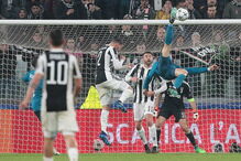 Ronaldo marca de bicicleta à Juventus