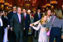 Princesa Leonor empurra a mão da avó, Sofia, de cima do seu ombro