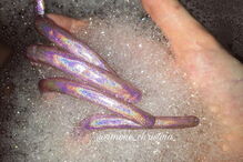 Estudante exibe unhas de 15 centímetros nas redes sociais