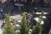 Carrinha investe contra multidão na Alemanha