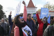 Protesto frente à embaixada do Brasil em Lisboa pela 