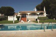 Moradia em Olhos de Água