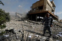 Destruição causada por ataques dos aliados na Síria