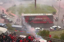 Chegada do autocarro do Benfica à Luz 