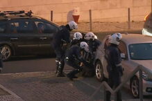 Batalha campal fere seis polícias na Luz