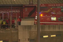 Batalha campal fere seis polícias na Luz