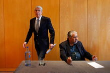 José Sócrates com o advogado João Araújo