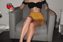 Kayla mostrava uma vida de luxos