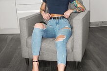 Kayla mostrava uma vida de luxos