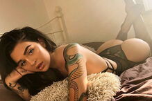 Kayla mostrava uma vida de luxos